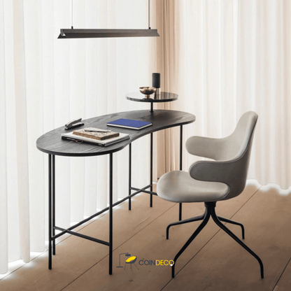 مكتب عصري وأنيق بتصميم عملي