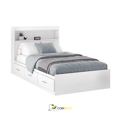 سرير خشبي أنيق بثلاثة أدراج تخزين – تصميم عصري ومتين